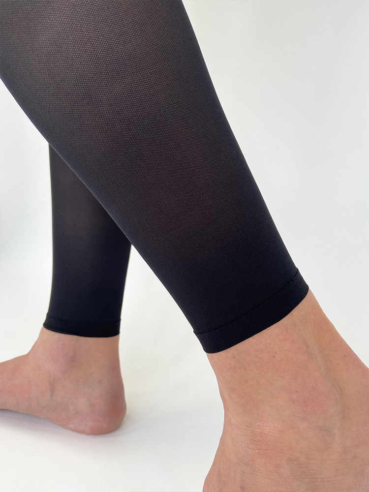 Buy the NWT Womens Elastic Waist Pull On Compression Leggings Size