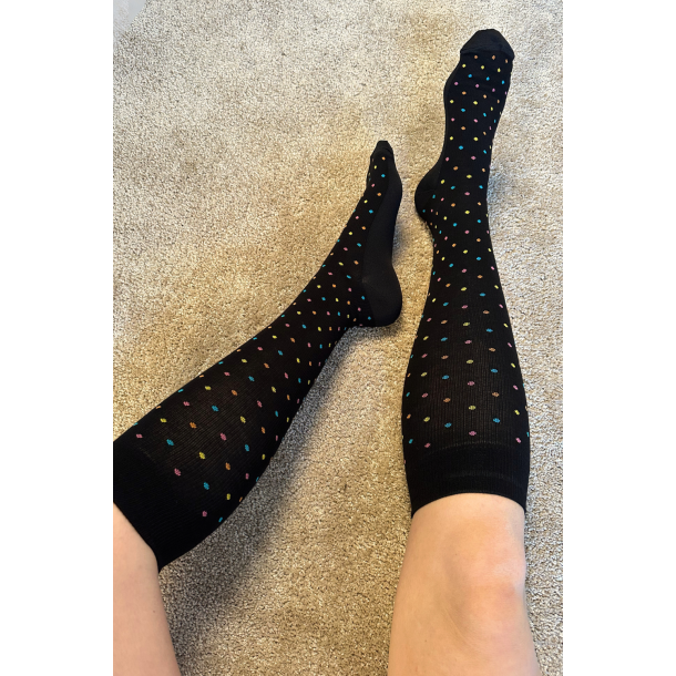 Stttestrmper Bomull, Svart med Fargede Prikker BRED MODELL